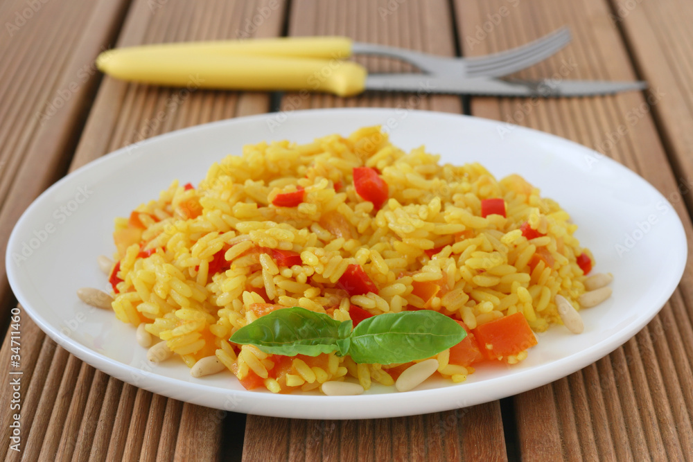 Rice with pepper and basil Rice with pepper and basil