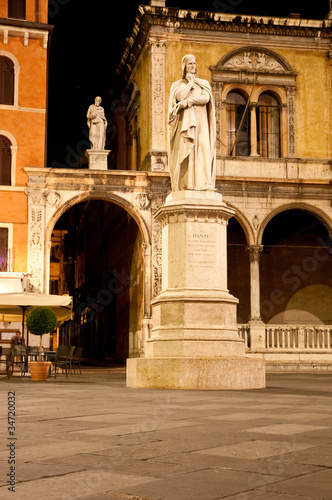 Dantes von Zannoni in Verona