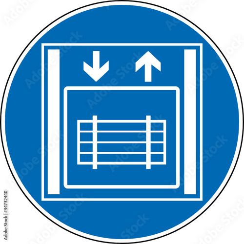 Gebotszeichen Lastenaufzug Schild Zeichen Symbol