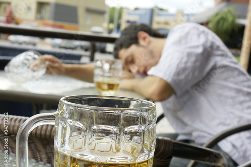 Canvas Print Drunk young man shallow DOF