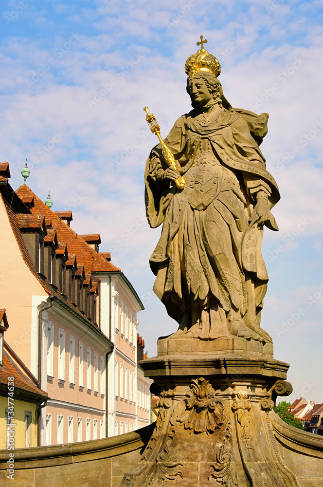 Bamberg Kaiserin Kunigunde Statue 02