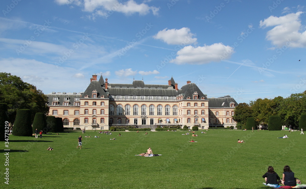 Obraz premium Jardin de la Cité Universitaire à Paris