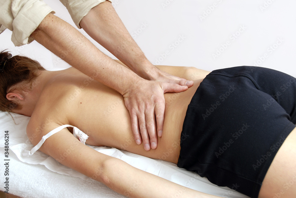 Fototapeta premium femme kinésithérapie osthéopathie