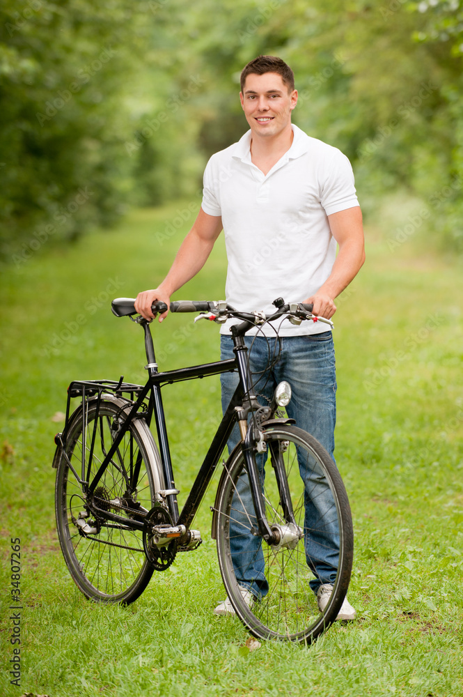 Obraz premium Biker in the park