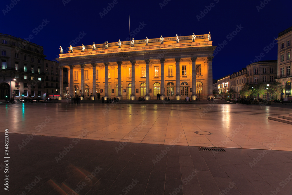 Fototapeta premium Night view of Grand Theater Bordeaux
