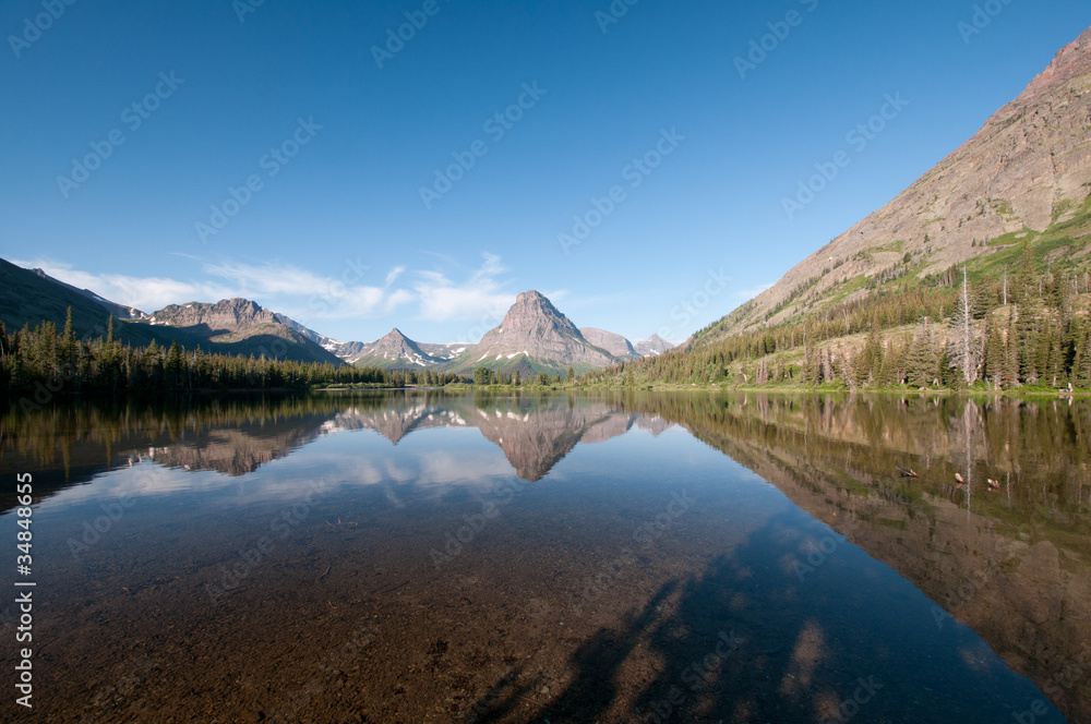 Fototapeta premium Morning on an Alpine Lake