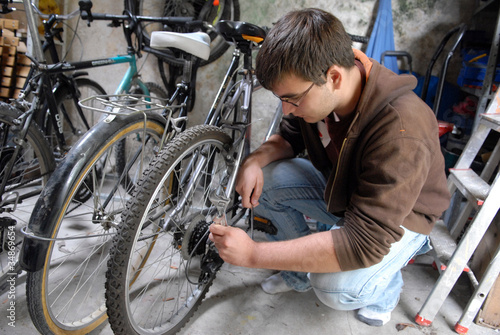 Réparation du vélo photo