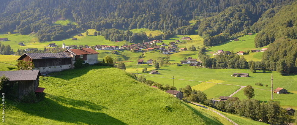 Obraz premium Alpes grisonnes....village