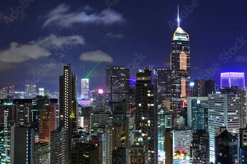 Hong Kong at night © leungchopan
