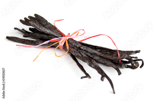 Vanilleschoten auf Weiß - Vanilla Beans on White photo