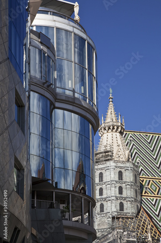 ancient and modern architecture in Vienna