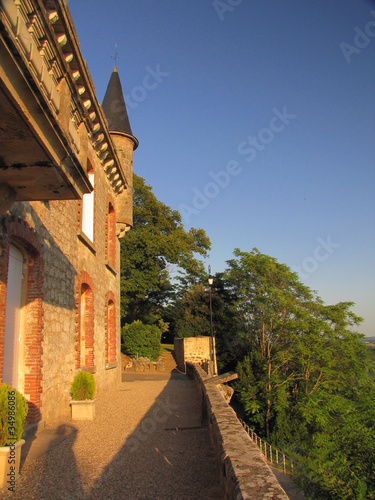 Château de Taste ; Village de Sainte-Croix-du-Mont ; Aquitaine photo