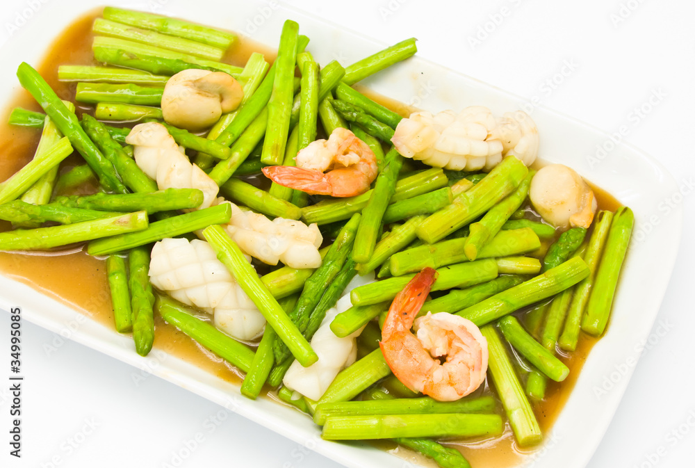 Fried asparagus with shrimp