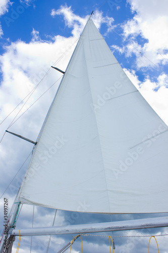 under sail © neirfy