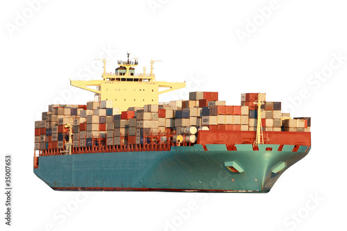 Container Schiff isoliert