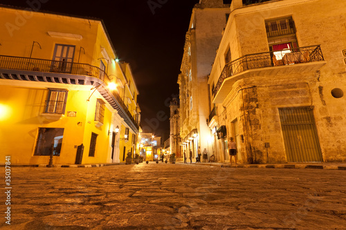 Old Havana at night © kmiragaya