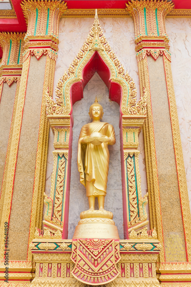 Fototapeta premium Golden Buddha Wat Chalong temple, Thailand