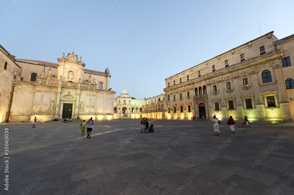 Lecce (Puglia, Italy): The baroque square at evening