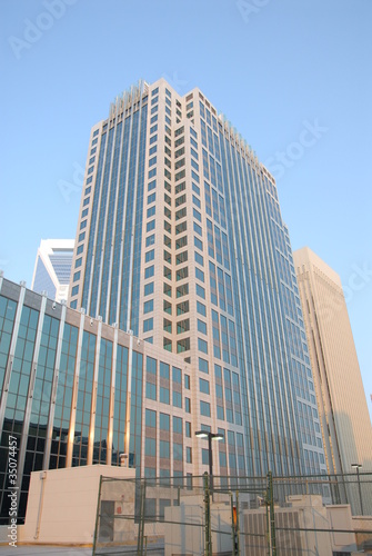 Wallpaper Mural In the city Torontodigital.ca