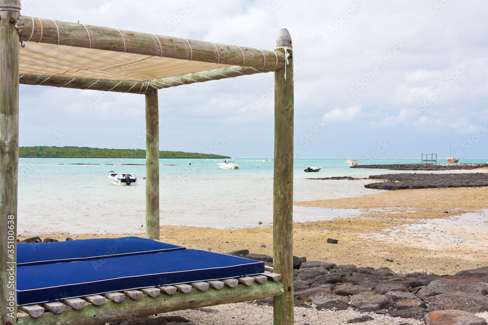 Fototapeta premium lit de soleil, plage, île Maurice
