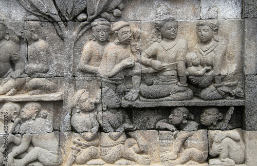détail des magnifiques bas-reliefs,borobudur