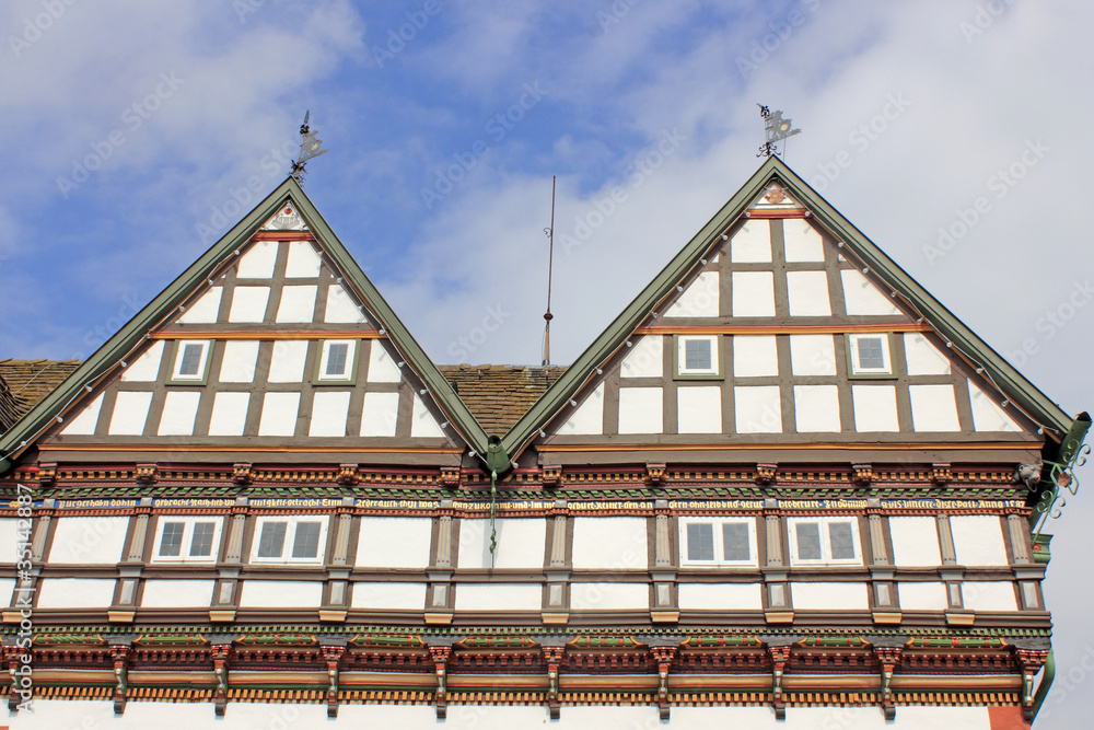 Quergiebel des Rathauses Blomberg (Nordrhein-Westfalen) Quergiebel des Rathauses Blomberg (Nordrhein-Westfalen)