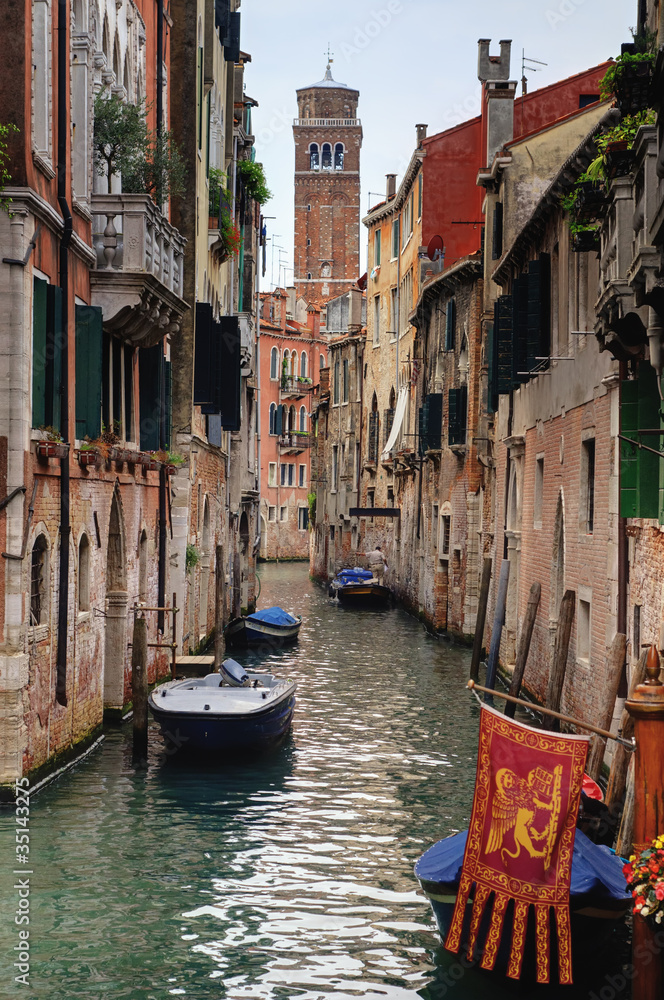 Venise canal ruelle