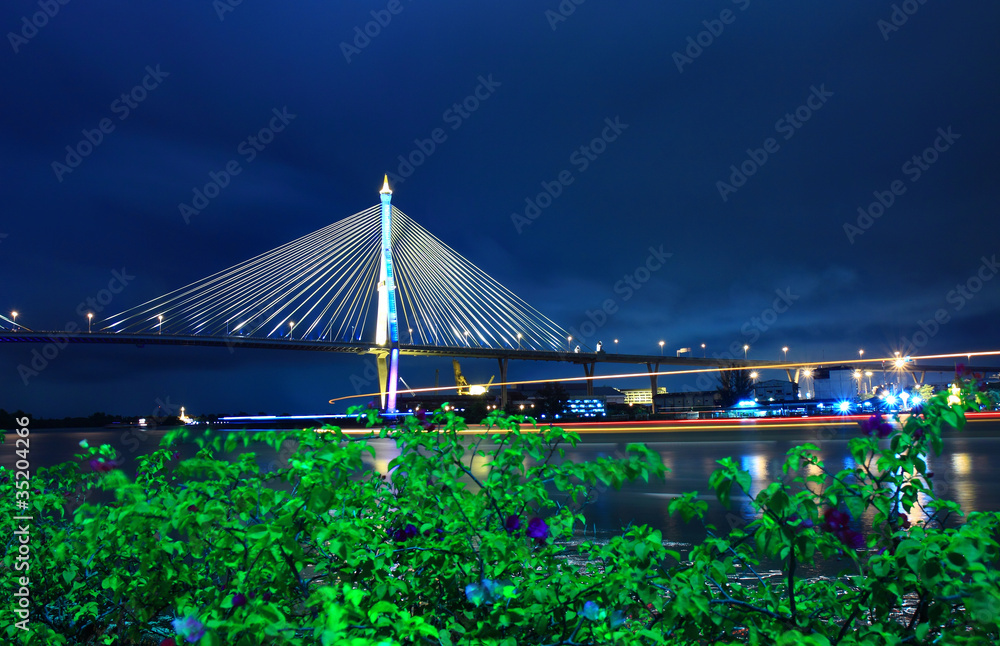 Obraz premium Bhumibol Bridge, Bangkok, Tajlandia