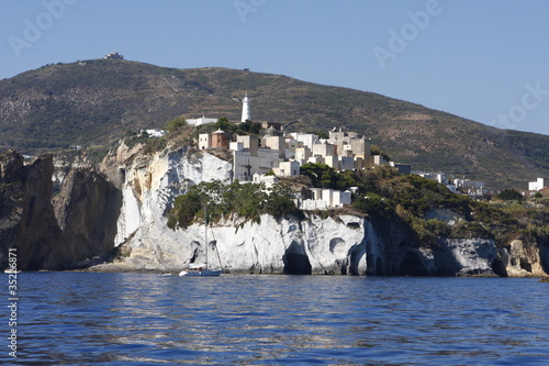 Ponza - Il faro e il cimitero