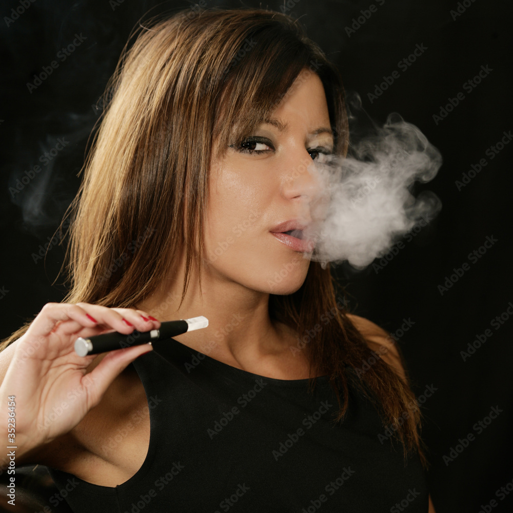 Obraz premium Frau mit iSmoke