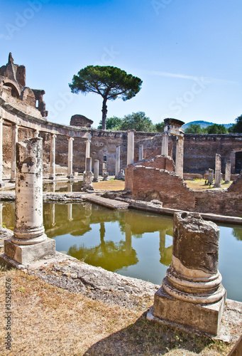 Roman columns © Paolo Gallo