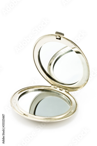 Round pocket makeup mirror