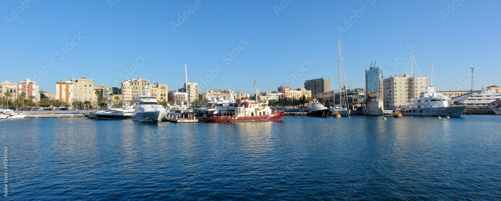 Naklejka premium panorama of port 