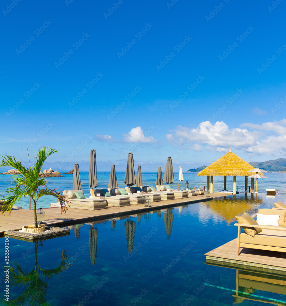 Pool Luxury Rest
