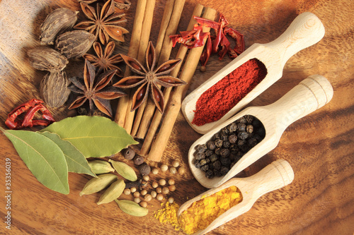 Fototapeta Naklejka Na Ścianę i Meble -  Aromatic spices