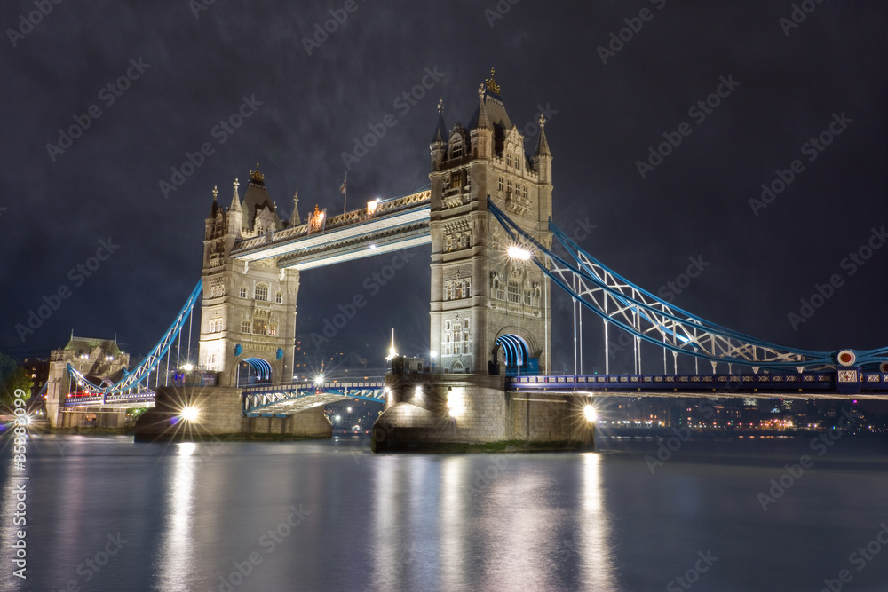 Obraz premium Tower Bridge @ Night