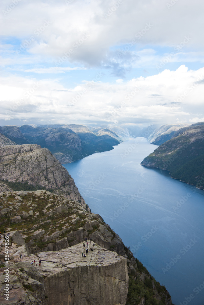 preikestolen fjordlandscape