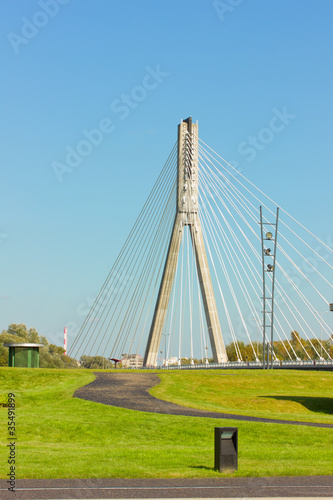 Modern bridge (Swietokrzyski) in Warsaw, Poland © neirfy