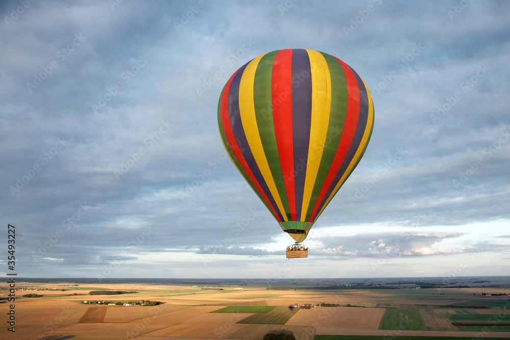 Obraz premium Balon na gorące powietrze