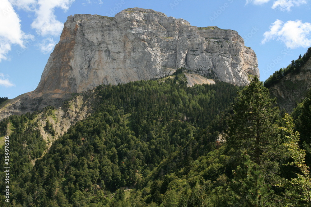 Mont Aiguille (alt 2087 m)