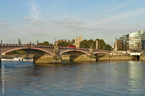 Lambeth Bridge at London © Anibal Trejo