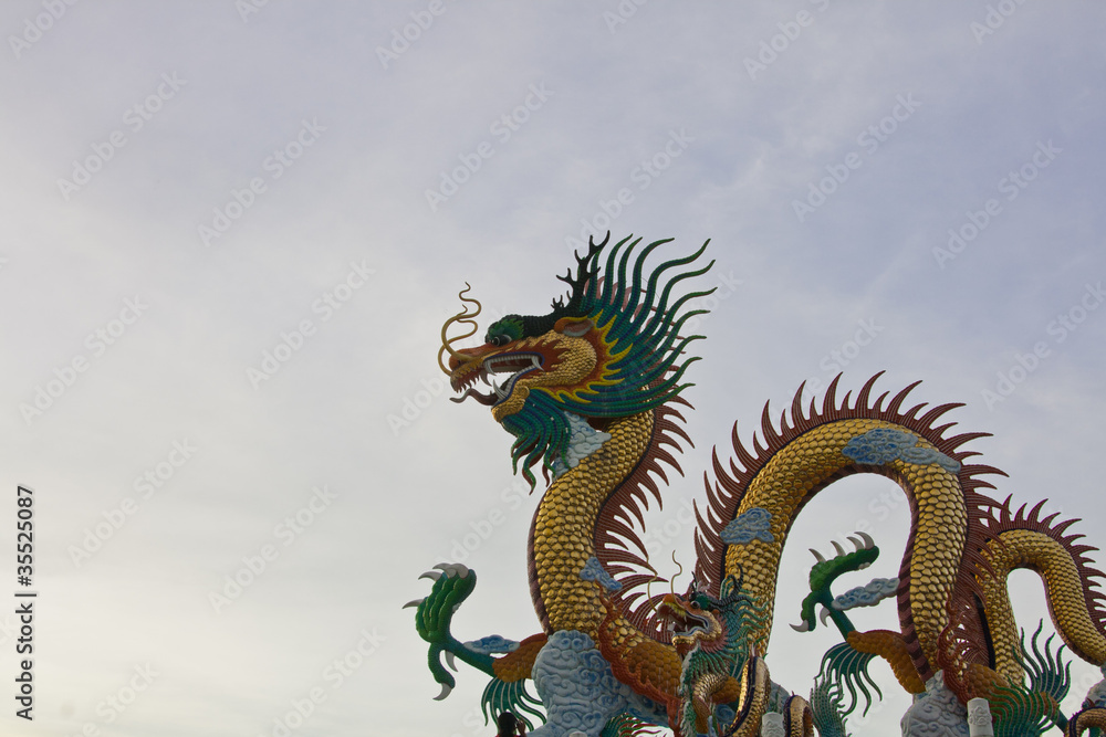 Fototapeta premium dragon statue