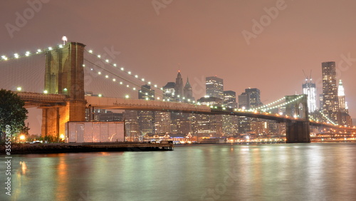 Red Brooklyn Bridge © Serge HADDAD
