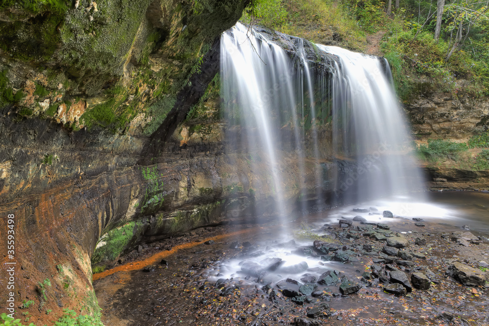 Fototapeta premium Forest Waterfall, HDR