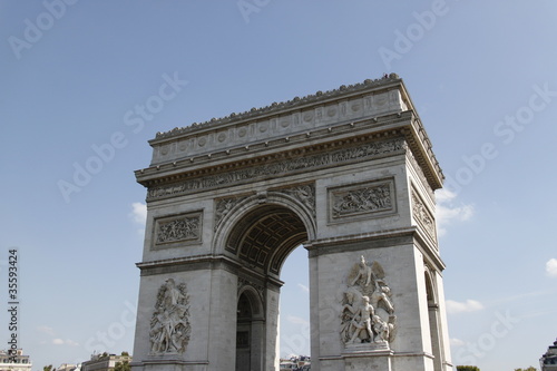 Fototapeta Naklejka Na Ścianę i Meble -  Arc de Triomphe, place de l'Etoile à Paris