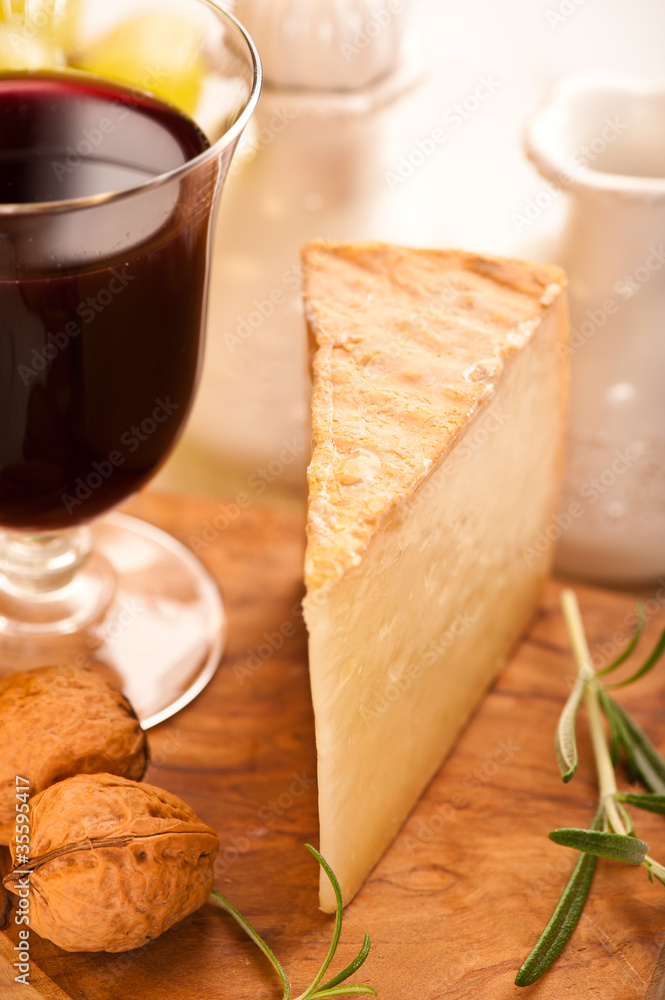 Pecorino Toscano with red wine (Tuscany sheep cheese)