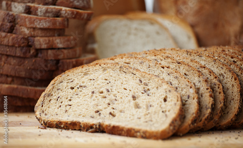 whole grain Sliced bread