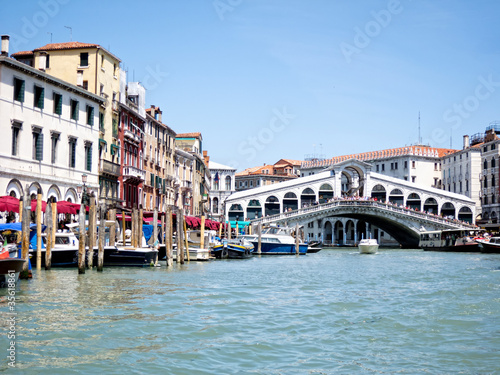 Venice's Grand Canal. Rialto Bridge © laraslk