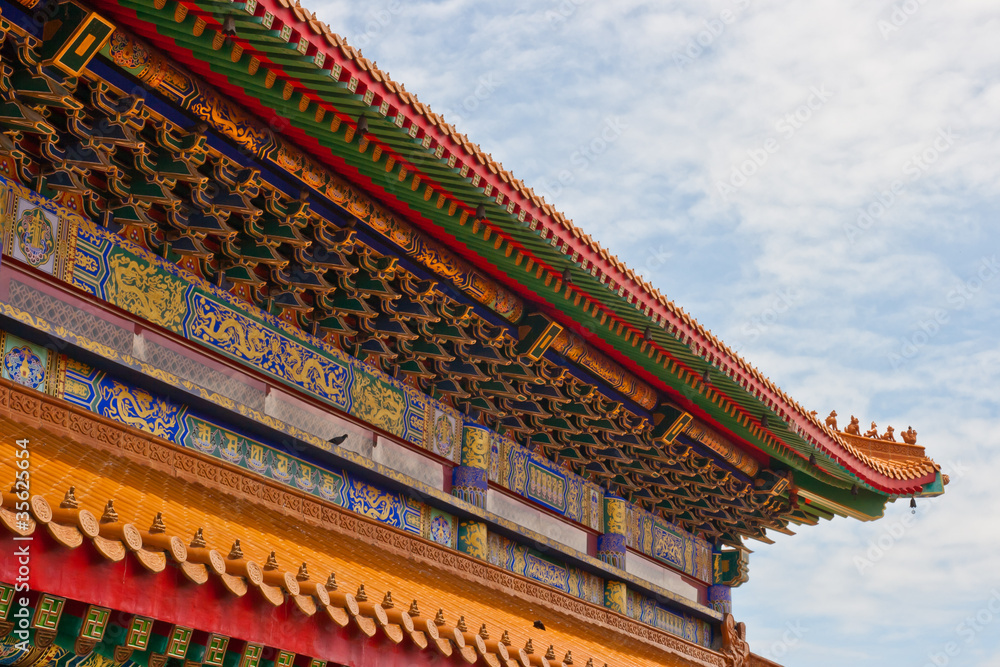 roof chinese temple in Thailand (wat nang lui yee2, dragon2) roof chinese temple in Thailand (wat nang lui yee2, dragon2)