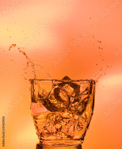 Foto Splashing whisky